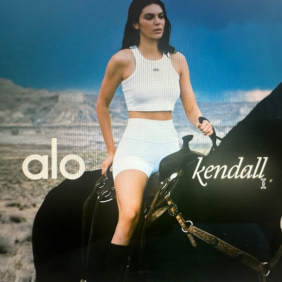 NWOT ALO AIRLIFT HIGH-WAIST SUIT UP LEGGINGS - Picture 10 of 13